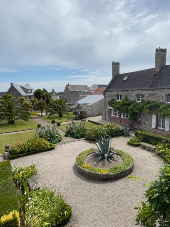 Le Conquerant - Chambres Meublees - Barfleur Buitenkant foto